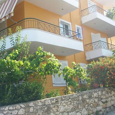 Lina'S Apartment Himarë Exterior foto